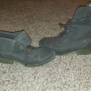 Distressed Rocket Dog boots size 8